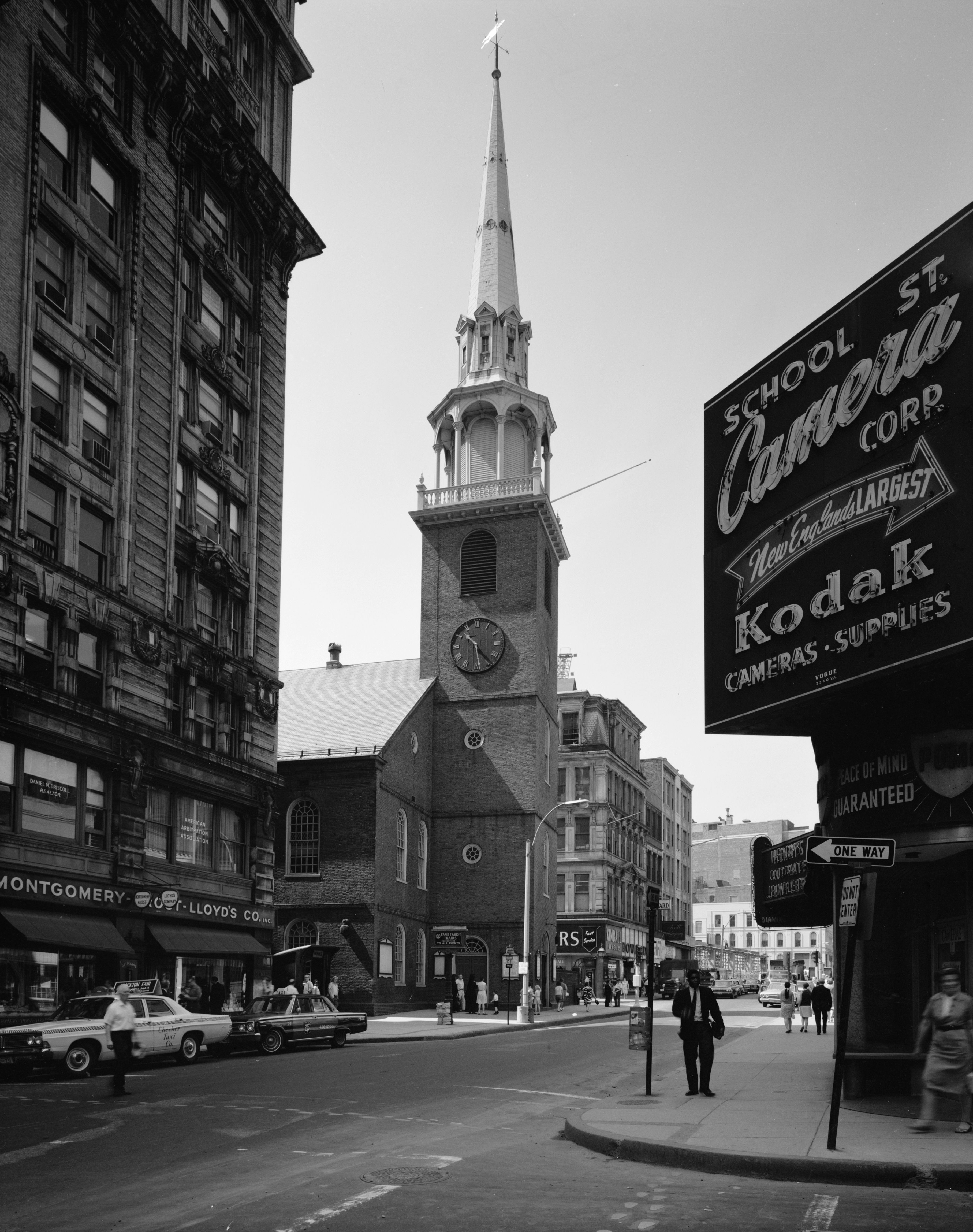 كنيسة الشاعرة فيليس ويتلي - بوسطن - أول كاتبة أمريكية سمراء من أصل إفريقي. Phillis Wheatley's church - Boston Foto Wikipedia Public Domain