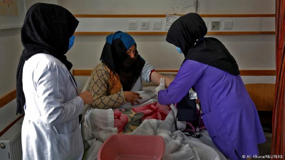 Einsatz auf der Entbindungsstation. Hebammen, eine Hoffnung für Afghanistan