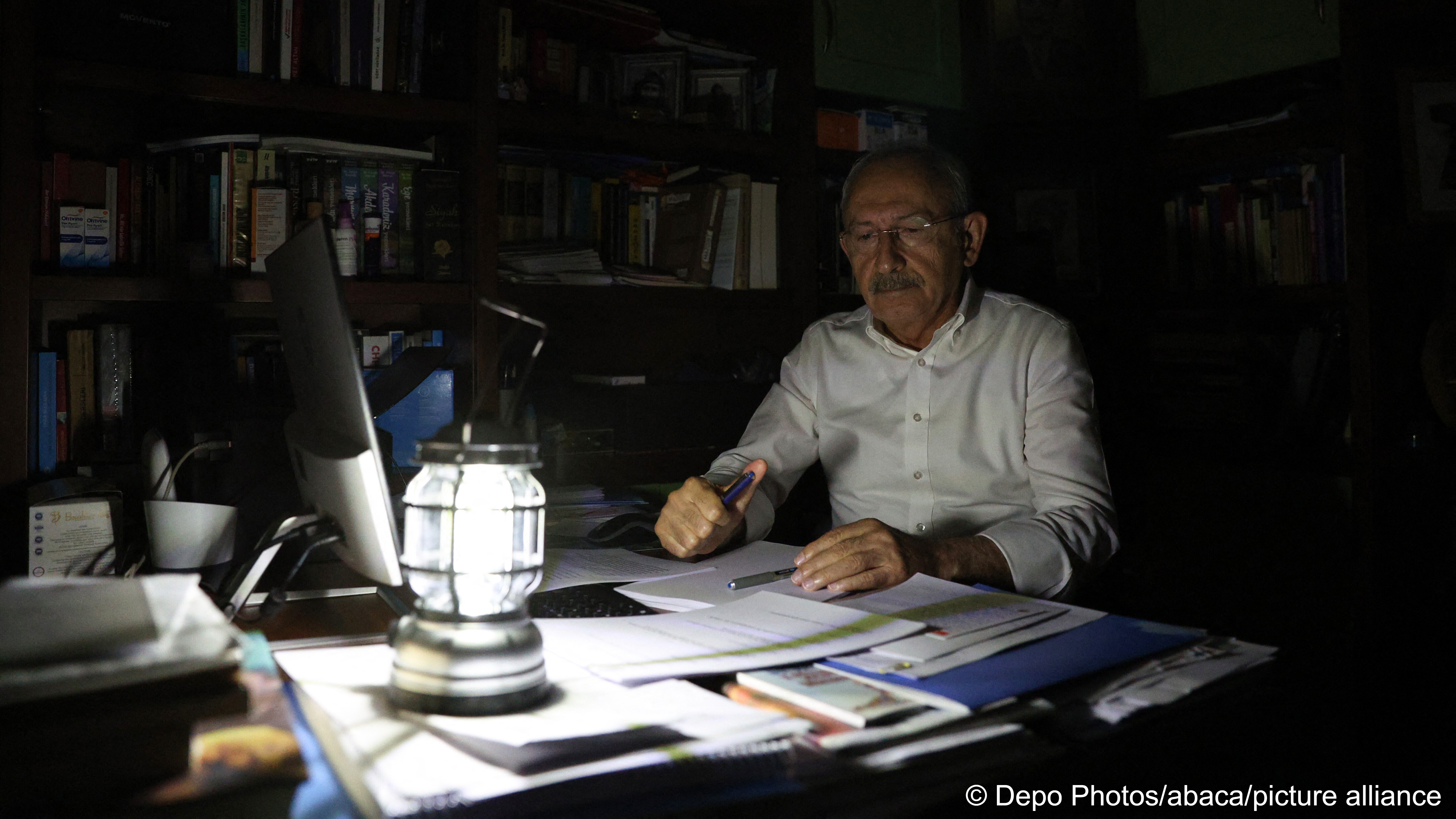 Kemal Kilicdaroglu stopped paying his electricity bills in solidarity with struggling Turks (image; ALP EREN KAYA / REPUBLICAN PEOPLES PARTY PRESS OFFICE/AFP)