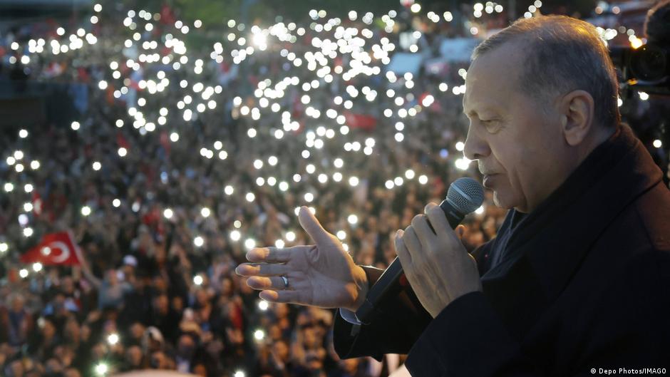 Recep Tayyip Erdogan waves to the crowd, following his second round victory in the Turkish presidential elections (image: Depo Photos/IMAGO)