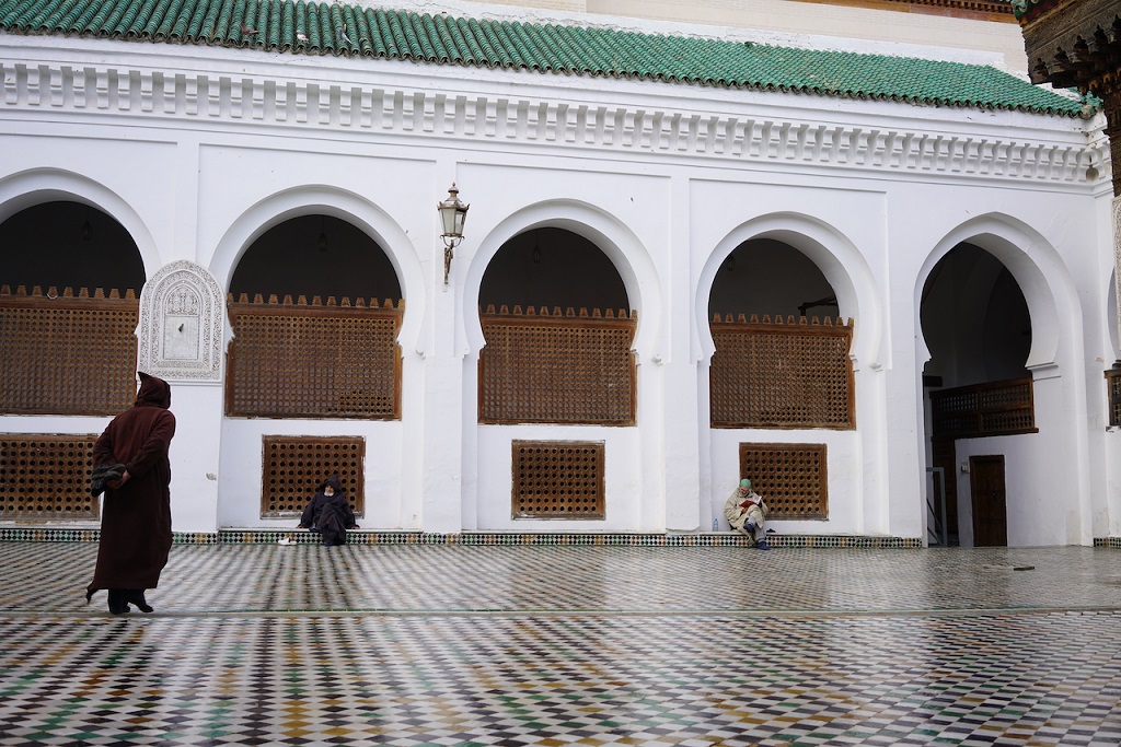 Innenhof einer Moschee in Fes, Marokko; Foto: Marian Brehmer