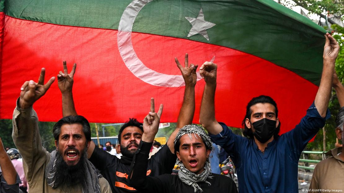 Solidaritätskundgebung für Imran Khan im Mai in Lahore; Foto: Arif Ali/AFP/Getty Images 