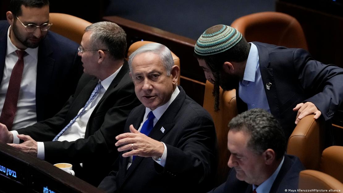 Prime Minister Netanyahu during the July 24 vote in the Knesset (image Maya Alleruzzo/AP/picture alliance)