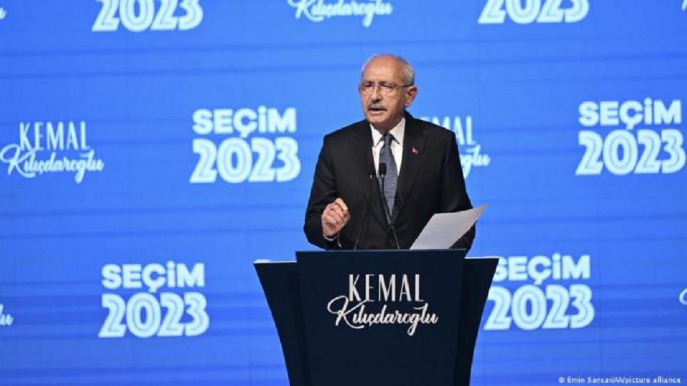 CHP-Chef Kemal Kilicdaroglu bei einer Pressekonferenz (Foto: picture-alliance)