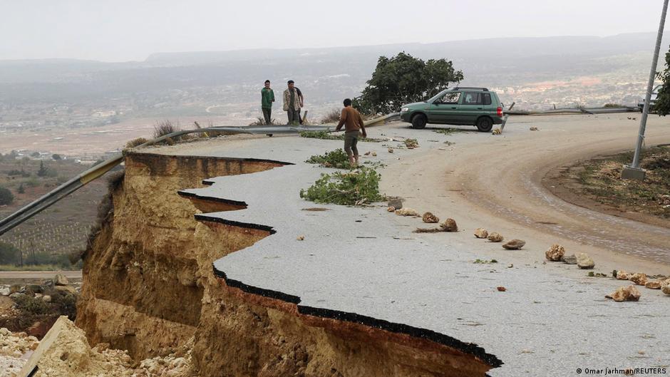 The mountain plateau slopes steeply towards the Mediterranean Sea, channeling the deluge from storm Daniel toward the coastal cities below (image: Omar Jarhman/REUTERS)
