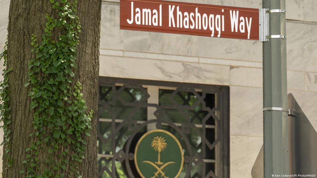 A signpost on Jamal Khashoggi Way, Washington, DC, USA (image: Ken Cedeno/UPI Photo/IMAGO)