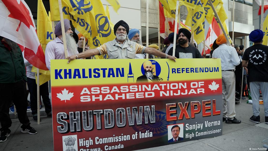 Skh-Aktivisten in Kanada protestieren vor dem indischen Konsulat in Toronto; Foto: Ines Pohl/DW 