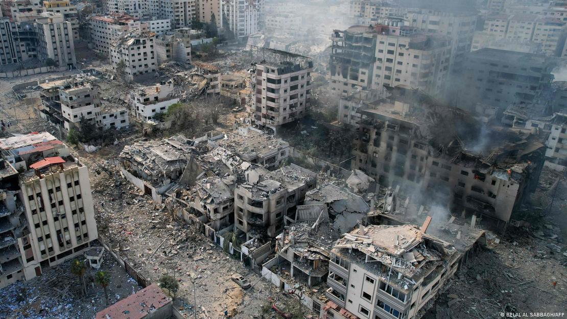 Blick auf ein Viertel von Gaza-Stadt am Dienstag, 08.10.2023; Foto: BELAL AL SABBAGH/AFP 