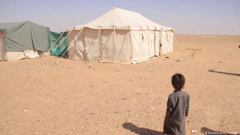 في اليمن ليس فقط أطفال النازحين في المخيمات وإنما الكثير من الأطفال خارج المخيمات محرمون من التعليم Jemen Vertriebene im schulpflichtigen Alter Bild DW.jpg