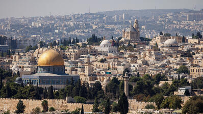 Blick auf die Altstadt von Jerusalem mit dem Felsendom und dem Berg Zion.