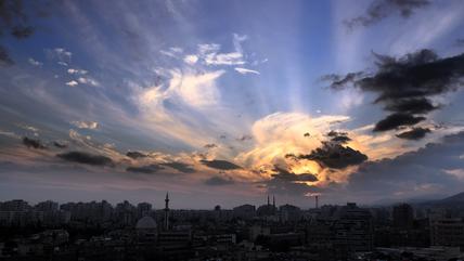 Der letzte Sonnenuntergang des Jahres 2018 in Damaskus, Syrien.