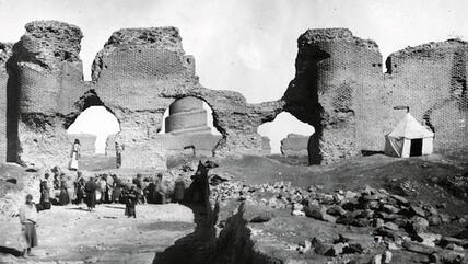 Fotografie der Ausgrabungen (1911-1913) von Ernst Herzfeld; © Museum für Islamische Kunst, Staatliche Museen zu Berlin