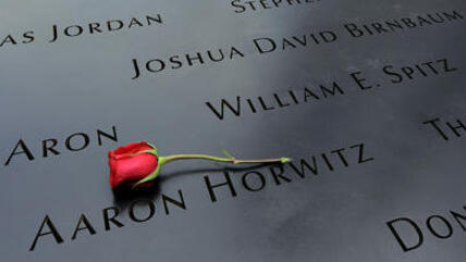 Memorial plaque with the names of the 9/11 victims (photo: dapd)