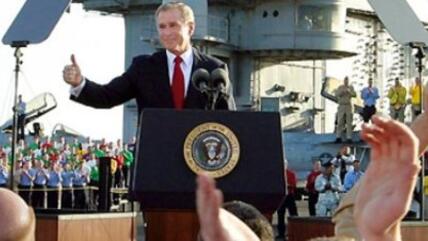 George W. Bush during the Mission Accomplished-speech in 2003 (photo: AP)