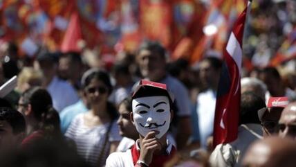 Protests against Prime Minister Erdogan in Taksim Square in Istanbul (photo: Reuters)
