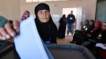 التصويت في الانتخابات الأردنية، عمان، 23 يناير/ كانون الثاني 2013. رويترز