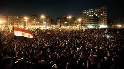 Hundreds of thousands of Egyptians demonstrating in Cairo against President Mursi and his controversial decrees in November 2012 (photo: dapd)
