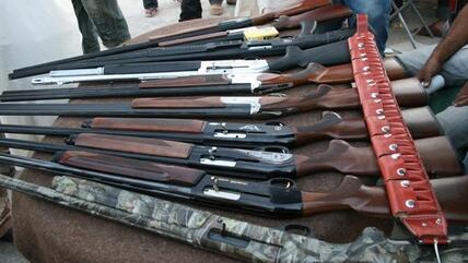 Weapon market in Benghazi (photo: Markus Symank)