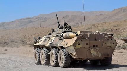 Tajik army tank on the way to Khorog (photo: DW/Galym Fashdutinov)