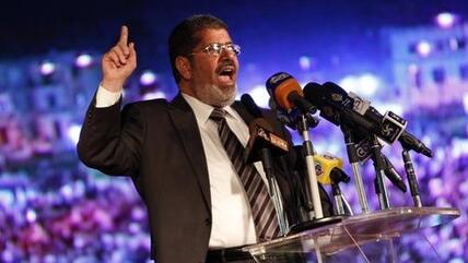 Mohammed Morsi giving a speech during his election campaign (photo: dpa)