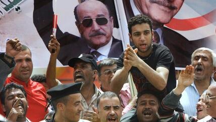 Anhänger Omar Suleimans in Kairo; Foto: AP