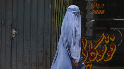 An Afghan woman in Kabul (photo: Adek Berry/AFP/Getty Images)