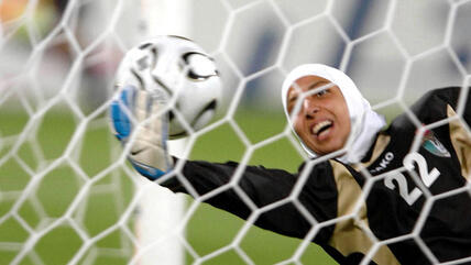 Jordanian goalkeeper Misda Ramounieh at the 15th Asian Games in Qatar, 2006 (photo: picture-alliance/dpa/Landov)