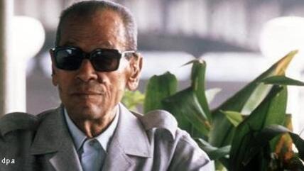 Naguib Mahfouz on the day it was announced that he was to be awarded the Nobel Prize for Literature, 13 October 1988 (photo: picture alliance/dpa)