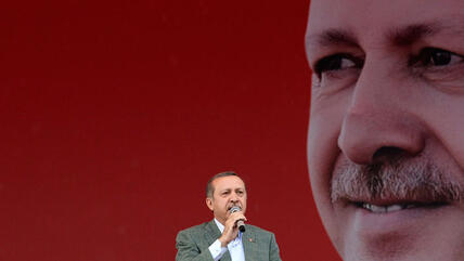 Der türkische Ministerpräsident Erdogan während einer AKP-Kundgebung in Ankara; Foto: Reuters