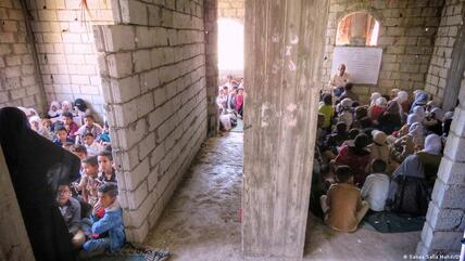 التعليم في اليمن - أطفال تلاميذ في صنعاء. 