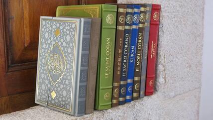 ترجمات القرآن بلغات مختلفة. Translations of the Koran in different languages (source: gloqur.de) ترجمات القرآن بلغات مختلفة.