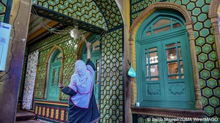 Muslim woman in a Sufi shrine: The role of female scholars in the transmission of traditional knowledge in Islam has long been underestimated.