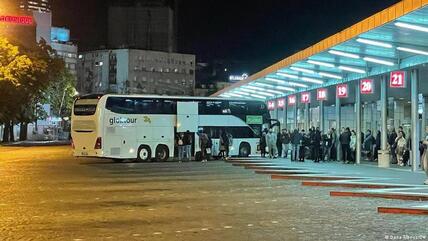 إحدى الحافلات في محطة حافلات بلغراد. الصورة: مهاجرنيوز/دانا البوز.