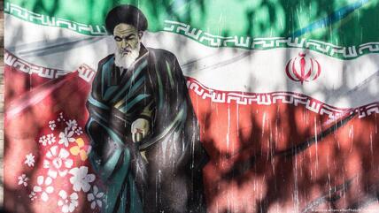 Graffiti of the founder of the Islamic Republic of Iran Ayatollah Khomeini (image: picture-alliance/NurPhoto/D.Zarzar) Prominent voices from within the Islamic Republic's inner circle of power – once spokesmen for the most radical factions – are now vehement in their criticism of Ali Khamenei, Iran's Supreme Leader. They used the first anniversary of Mahsa Amini's death to drive home their condemnation.