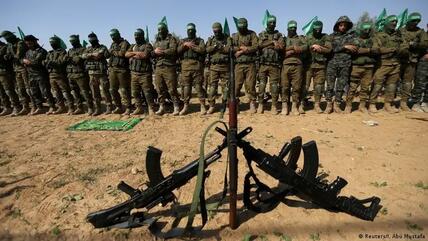 مقاتلون من حركة حماس. 