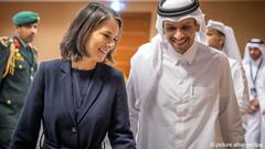 Katars Regierungschef und Außenminister Al Thani mit Außenministerin Baerbock.