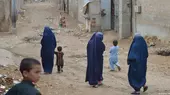 Afghanische Frauen in einem Flüchtlingscamp in Karachi, Pakistan.