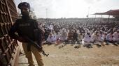 Feas of sacrifice under police protection in Karachi, Pakistan