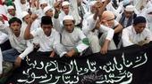 Radical Islamists during a rally in Jakarta in 2006 (photo: dpa)