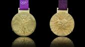 One of the gold medals that will be presented at the Olympic Games 2012 in London (photo: veneratio – Fotolia)
