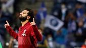 ولد لاعب كرة القدم المصري محمد صلاح في 15 يونيو/حزيران 1992. خطّ مسيرة نجاح رائعة في أوروبا، خلال أعوام قليلة فقط. انتقل من بازل السويسري إلى تشيلسي الإنكليزي، ثم لعب لفيورنتينا الإيطالي، وحط الرحال مؤخرا في ليفربول الإنجليزي وقبل ذلك لعب روما الإيطالي. بداياته المحلية كانت في نادي "المقاولون العرب". البعض يشبهه بالأسطورة الأرجنتينية ليونيل ميسي، لتشابه أسلوب اللعب وقصر القامة.  