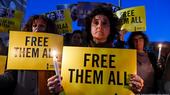 Amnesty International hat einige Proteste in Europe organisiert, um auf die immer größere Zahl von politischen Gefangenen in Ägypten aufmerksam zu machen.
