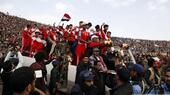 فرحة عارمة لدى اليمنيين عقب فوز منتخب بلادهم للناشئين بكأس غرب آسيا عام 2021.