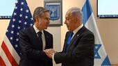 وزير الخارجية الأمريكي أنتوني بلينكِن مع وزير الخارجية الإسرائيلي بنيامين نتنياهو.