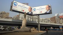 ملصقات دعاية لإعادة انتخاب الرئيس المصري عبد الفتاح السيسي لولاية رئاسية ثالثة، ديسمبر/كانون الثاني 2023. (Photo: Picture Alliance / Anadolu | Mohamed Elshahed)