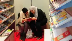 Visitors of the Cairo book fair (photo: Amira El Ahl)