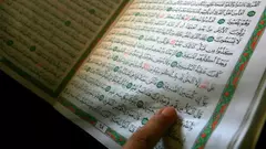Der Koran; Foto: dpa