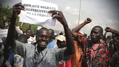 Demonstration in Bamako gegen eine Militärintervention im Norden Malis; Foto: dapd