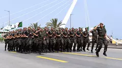 عرض عسكري ضخم في الجزائر العاصمة.