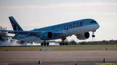 طائرة تابعة للخطوط الجوية القطرية تهبط في برلين – ألمانيا.